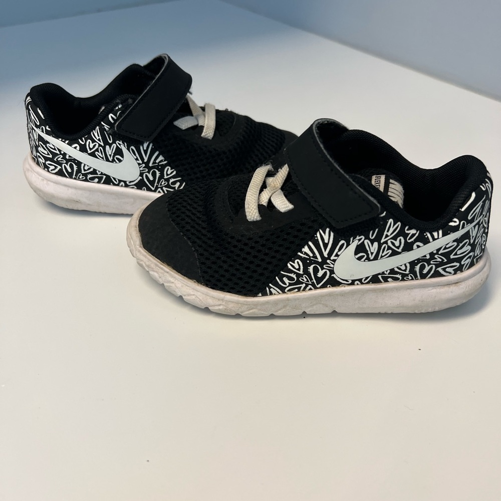 NIKE toddler girls shoes size 9